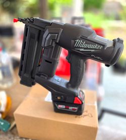 M18 FUEL 18-Volt Lithium-Ion Brushless Cordless Gen II 18-Gauge Brad Nailer (Tool-Only