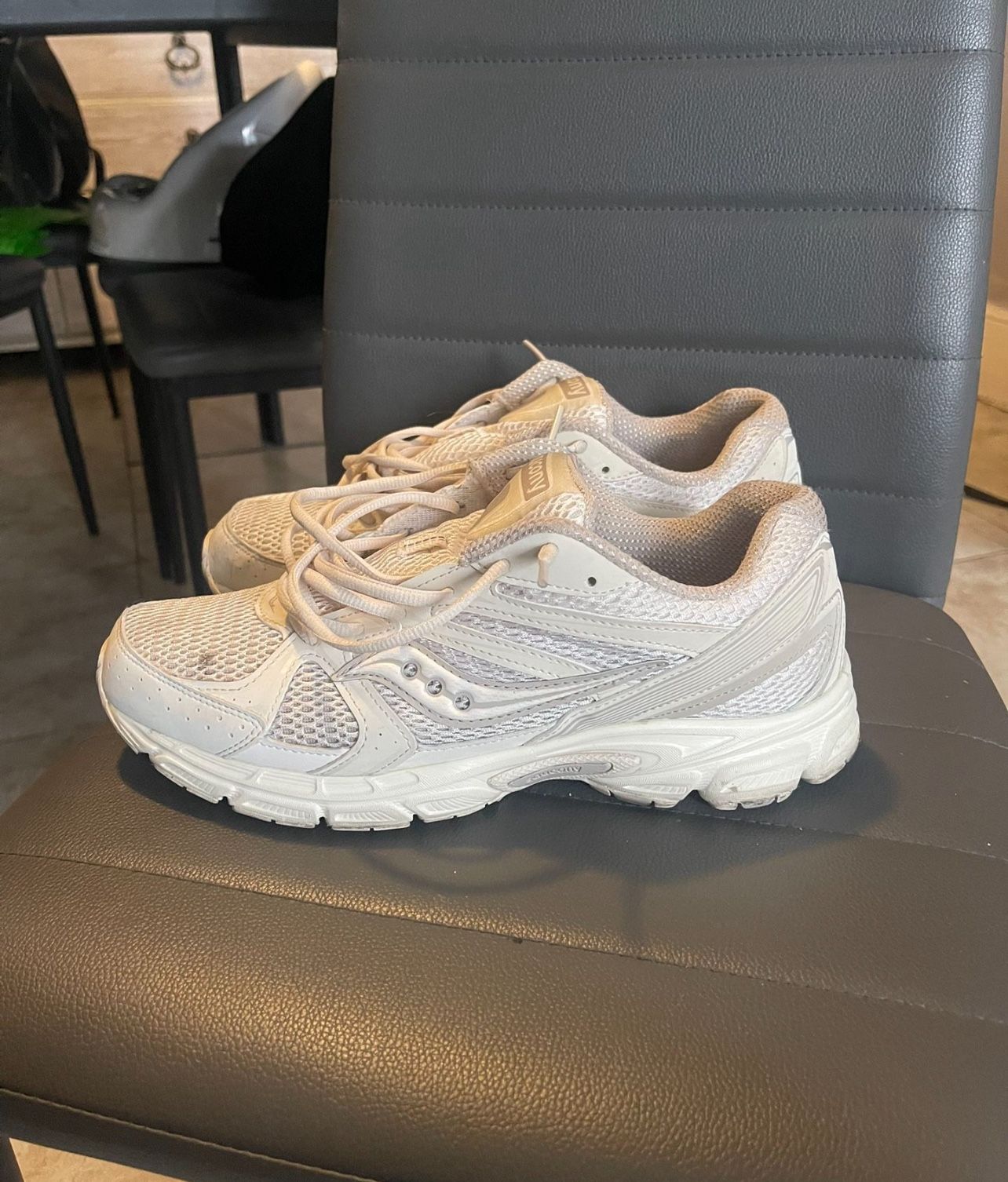 Saucony Sneakers