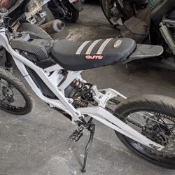 Surron Light Bee X 2022