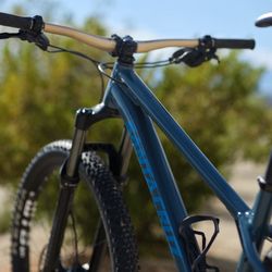 2022 Santa Cruz Chameleon Hardtail 29er / MX Mountain Bike (medium)