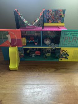 L.O.L Container House