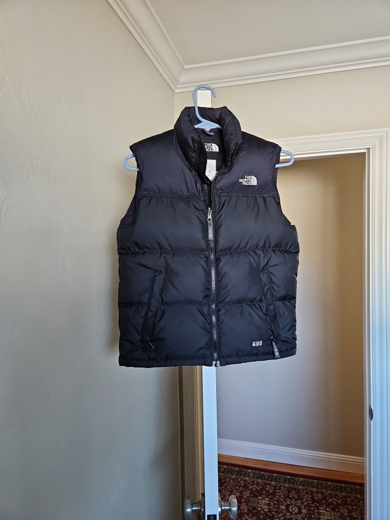 The North Face Boys Classic Down Vest ( Medium)