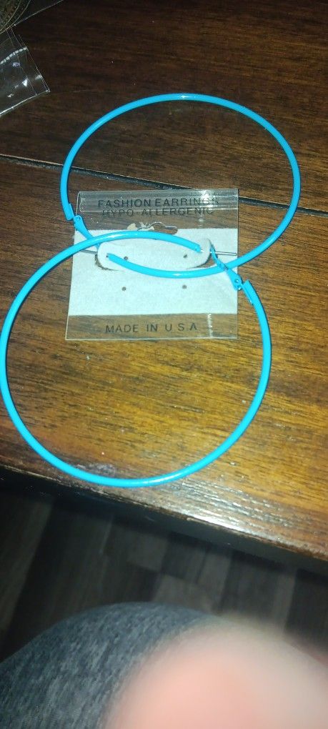 Big And Small Earring Oops