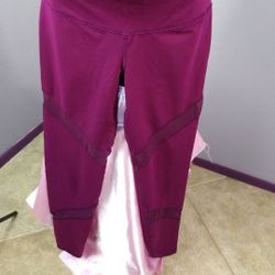 Old navy active medium leggings go-dry fitted
