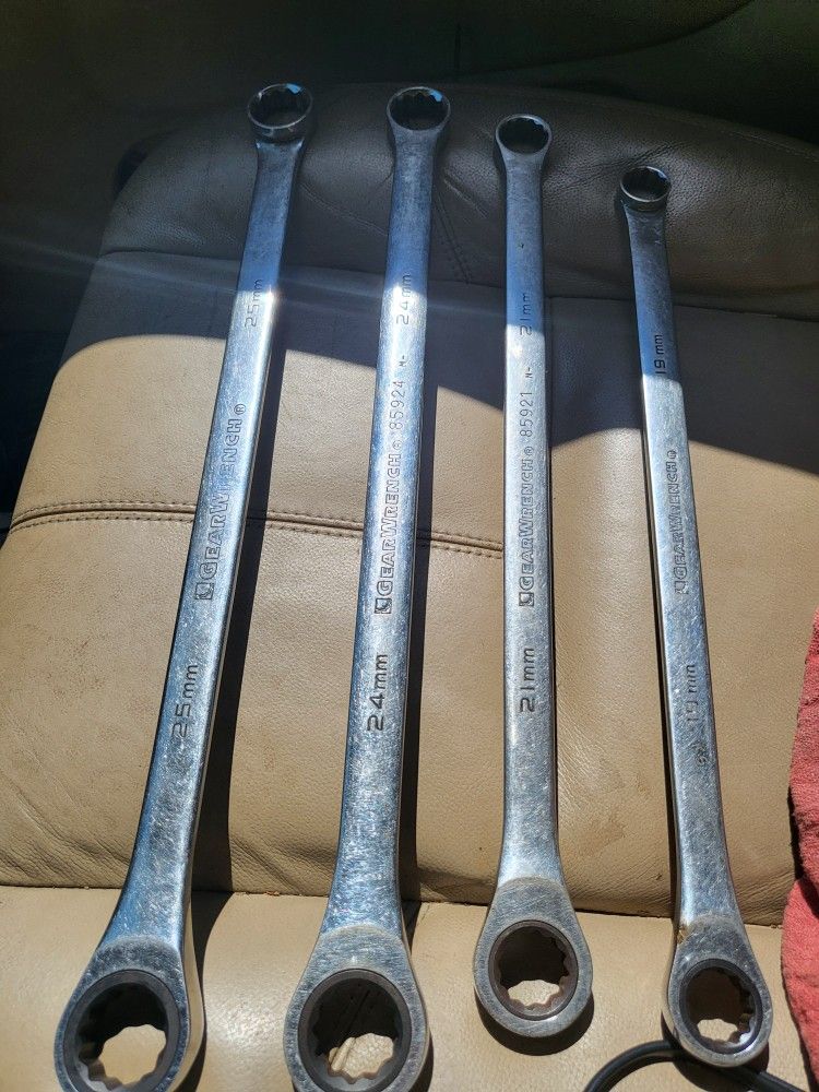 4 Electra long Extra large Gearwrench ratcheting wrenches 19,21,24,25 mm
All working perfectly