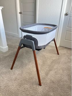 Chicco LullaGlide 3-in-1 Bassinet - Luna
