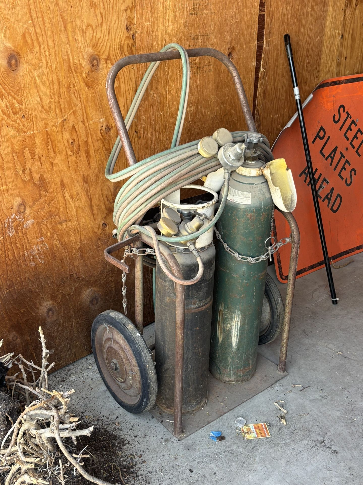 oxy-acetylene Tank Setup