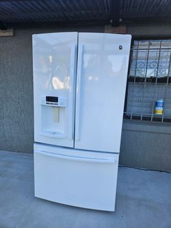 GE Refrigerator