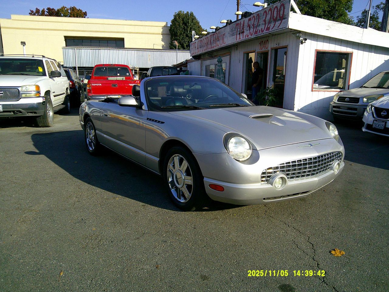 2004 Ford Thunderbird