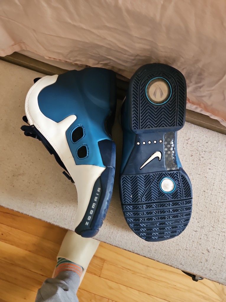 Flightposite Sneakers