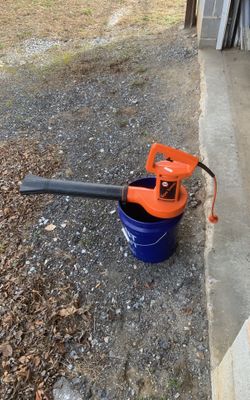 Black And Decker Electric Blower 