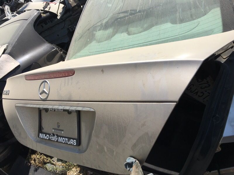 Mercedes e320 trunk (sport)