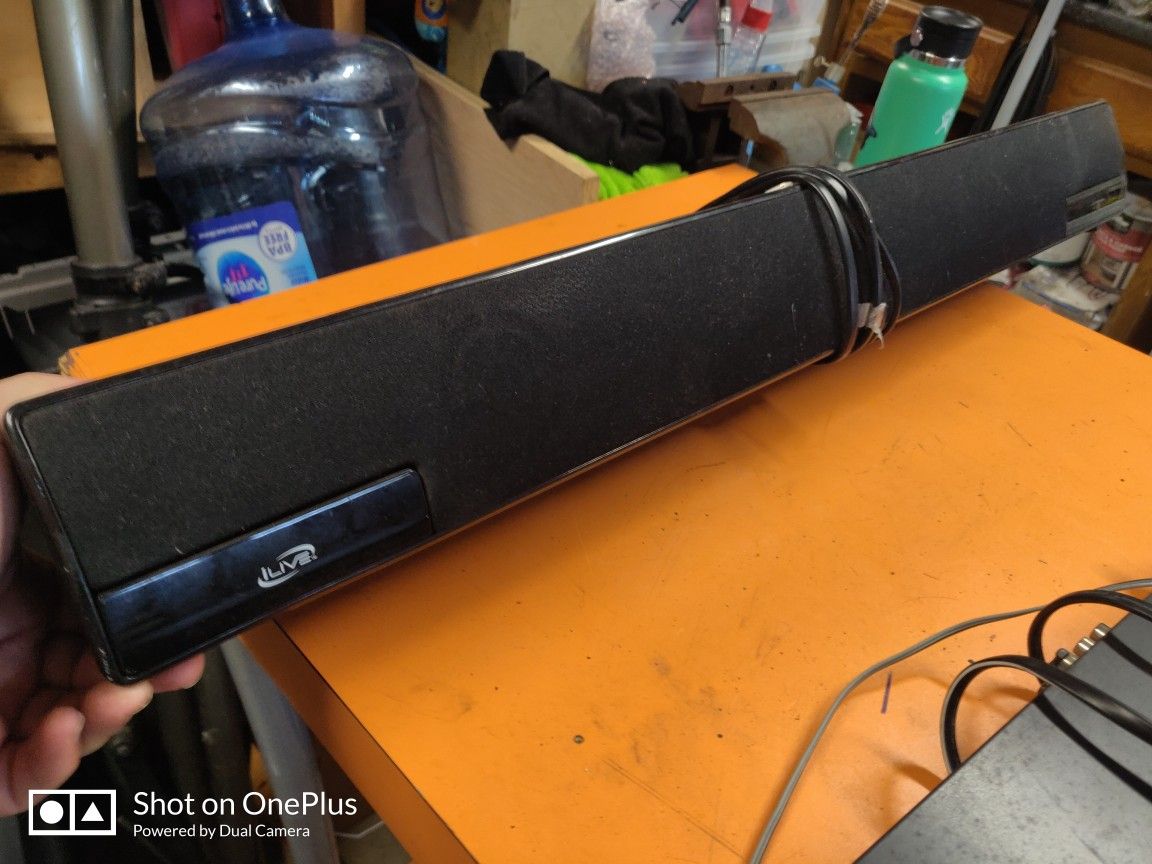 Samsung BD-1600 Blue Ray (Sold) And 30" iLove Sound Bar