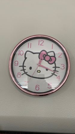 Hello Kitty Large Wall Clock-- Brand New🩷✨