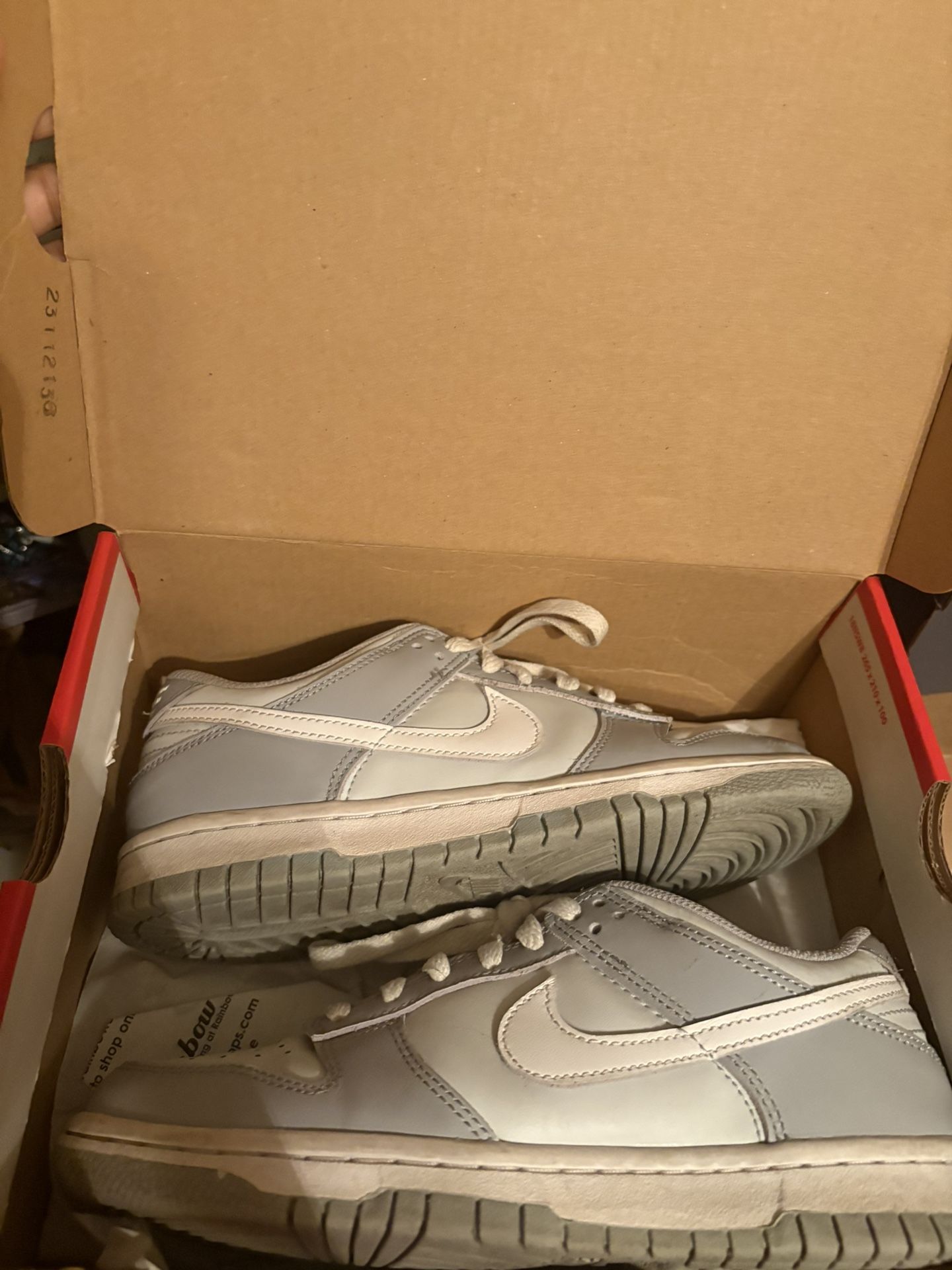 platinum grey and white dunks