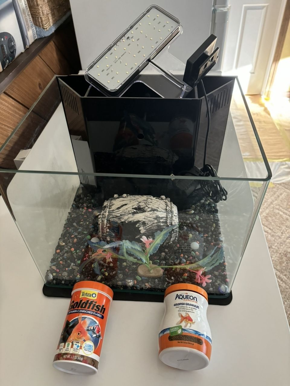 COMPLETE 5 GALLON FISH TANK…