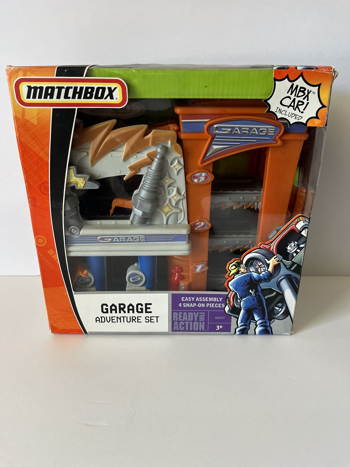 Mattel Matchbox Garage Adventure Playset 2004