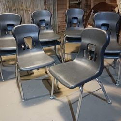 10 Chairs 