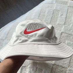 Nike X Supreme Bucket Hat - L