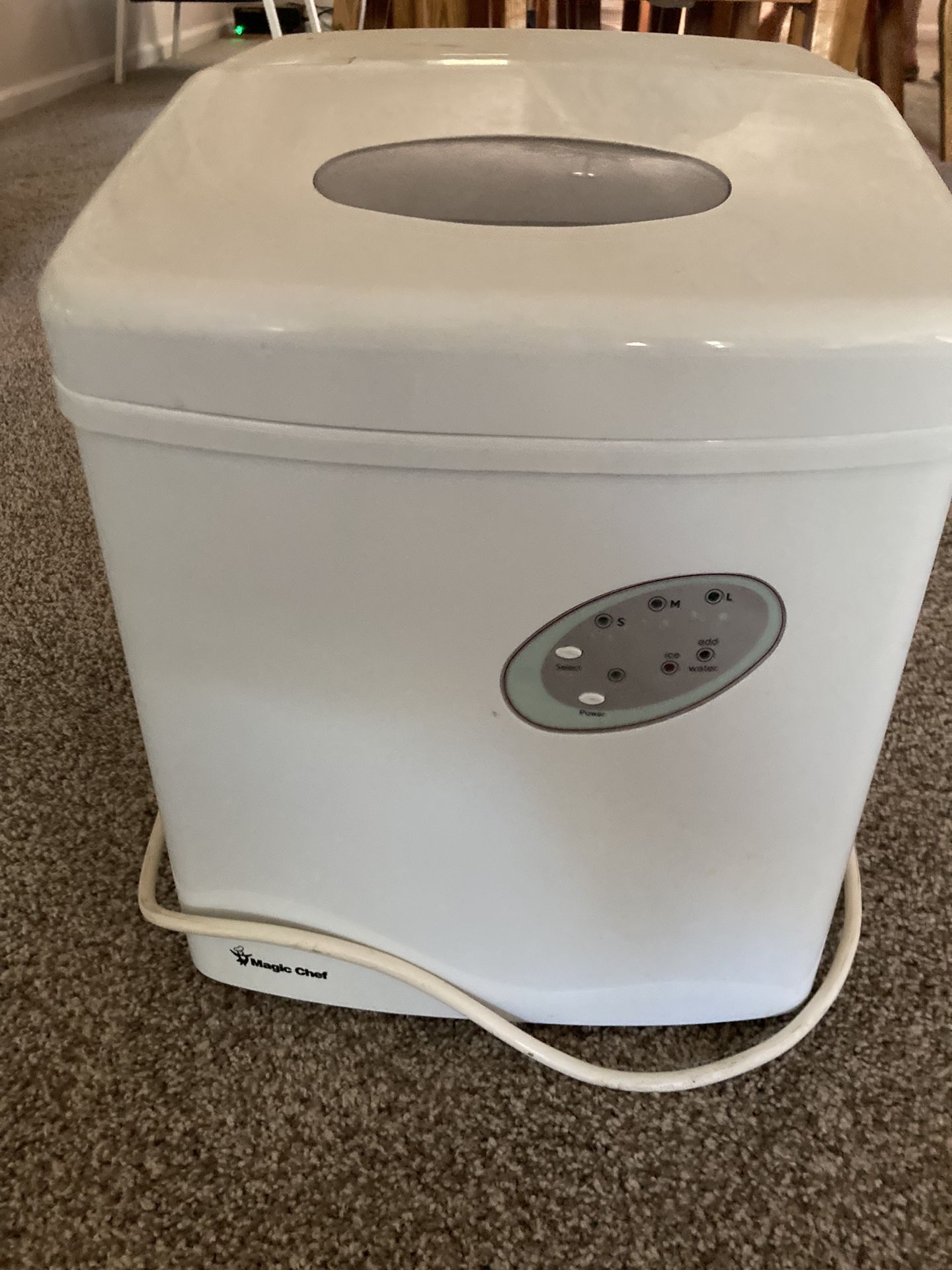 Magic Chef ice maker