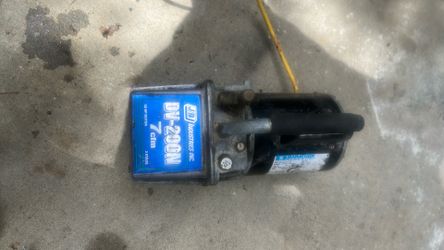 J/B industries  DV 200 vacuum pump