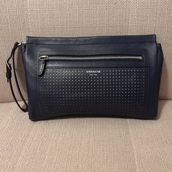 Coach Wristlet/clutch