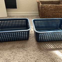 Baskets/ Storage 