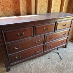 Wood Long Dresser And Mirror
