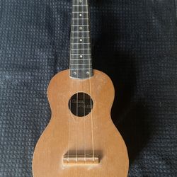 Vintage ‘60s Decca Ukulele
