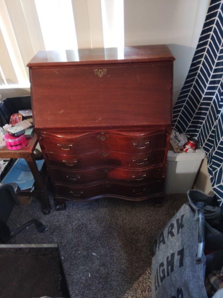 Antique Mahogany Governor Winthrop Drop Front Clawfoot Desk Circa 1940's