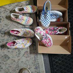 Vans.  4 Pair. 2 New Pair 