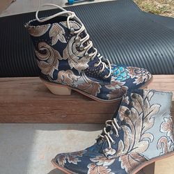 Womens  Embroidered  Cowgirl Boots Size 7