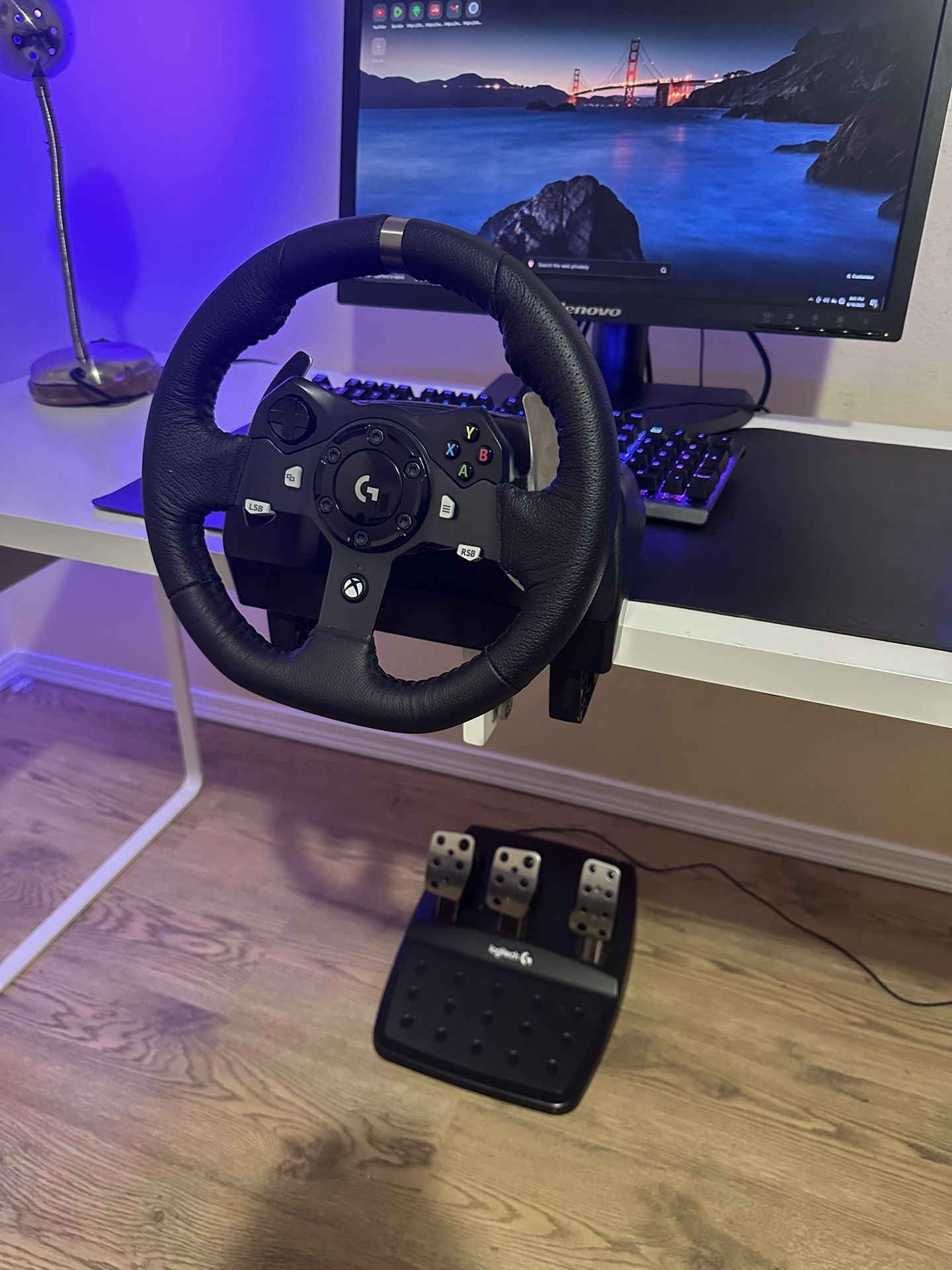 Gaming Steering Wheel – Logitech G920 with Pedals