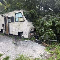 Rv.  Freeeeeeee. Call.   No tx. Llame.   Freeeeeeeeeee