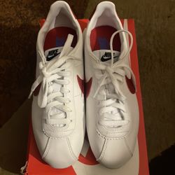 Womens Nike Cortez Leather Size 7 $40