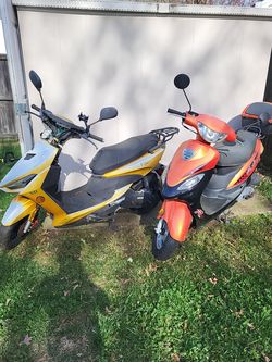 Viper and Solana moped scooters