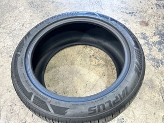 (1) only one A PLUS Tire 255/45/19 fits Tesla model y 19"
