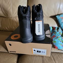 Bogs Hiking ,waterproof  . Brand New
