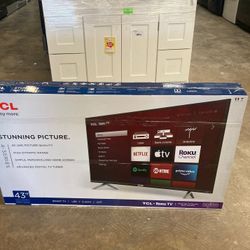 TCL 43S433 43 Class 4K UHD Roku Smart TV 0FP