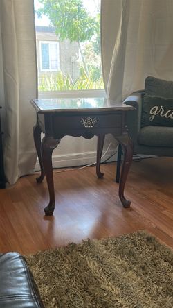 Antique Cherry Wood End Table