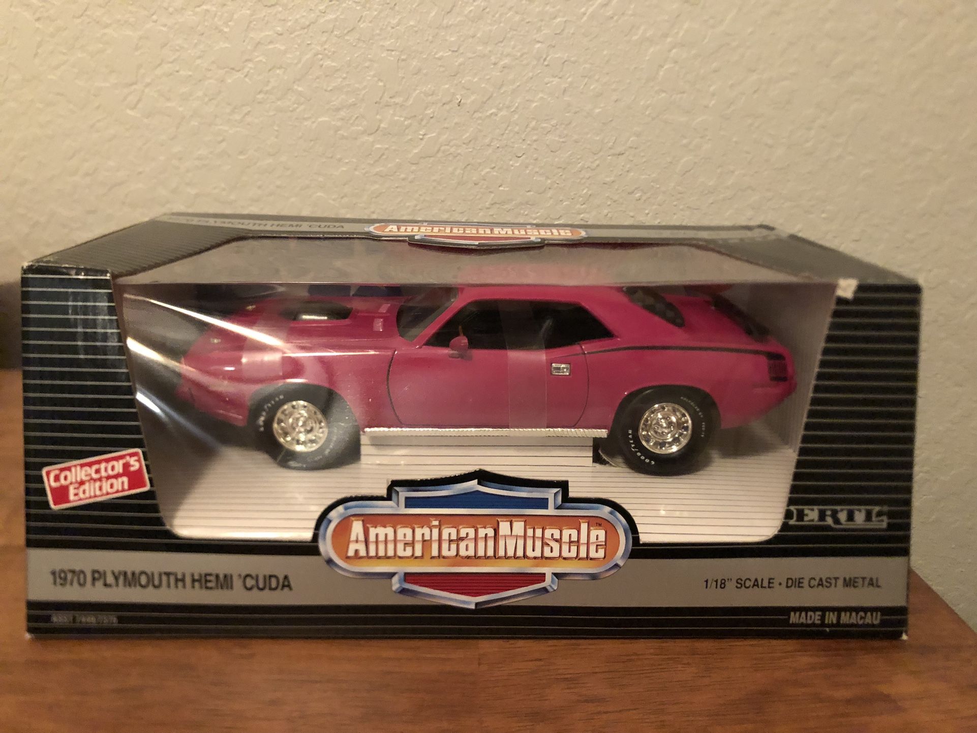 ERTL Die Cast 1970 Plymouth Hemi ‘Cuda - Collectors Edition