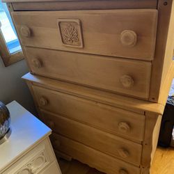 Dresser Maple Chest Of Drawers Virginia House Antique 