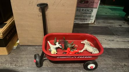 Radio Flyer mini wagon