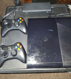 Microsoft XBox 360 E Console 250GB Wireless Bundle 360E
