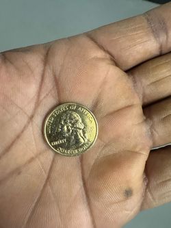 US Quarter Dollar Gold-Toned Coin