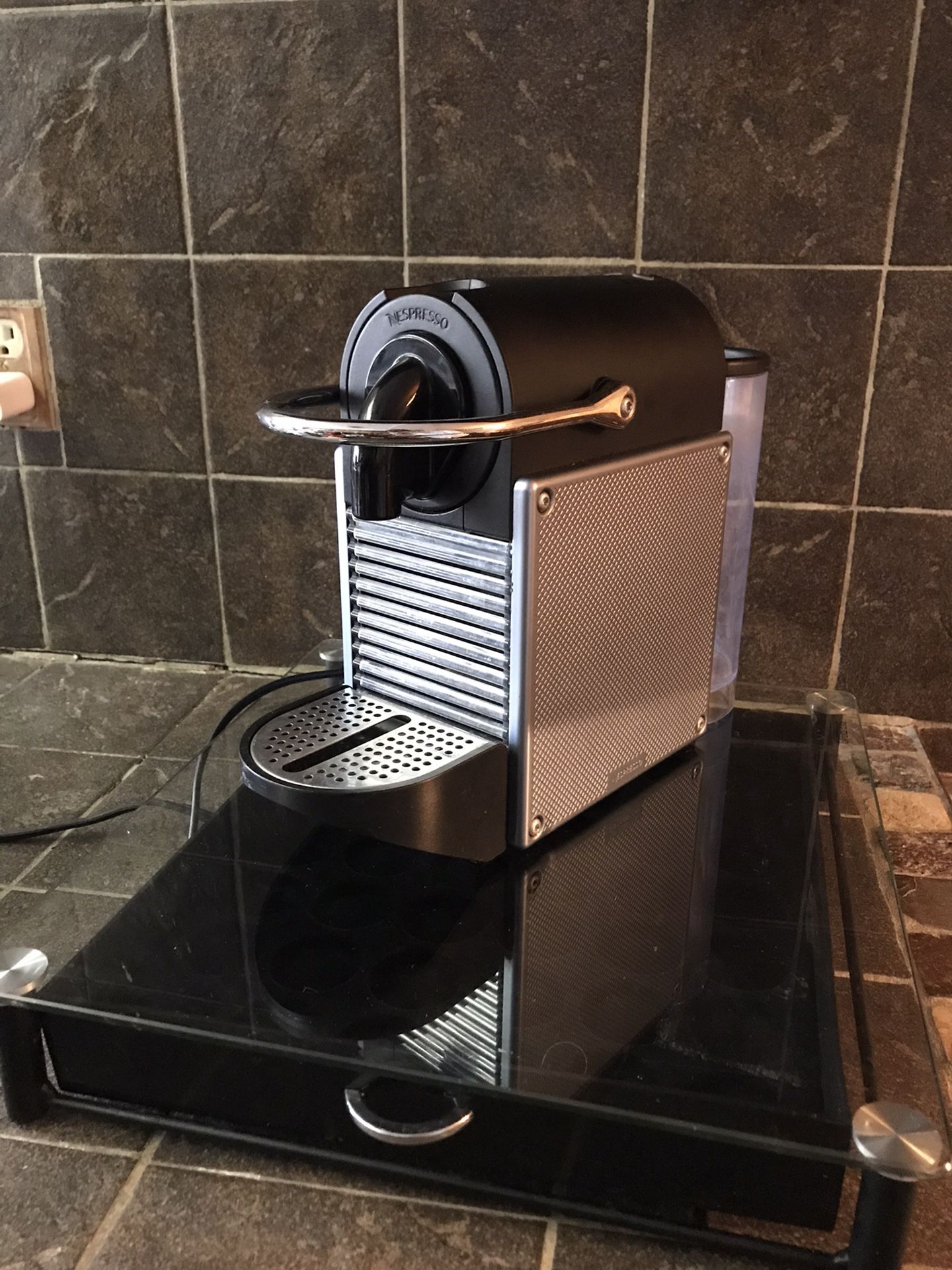 Nespresso Pixie Machine w/ Free Capsule Storage