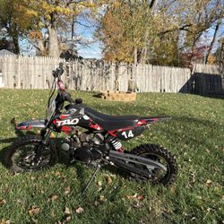 Tao Dirtbike Red black Color way 