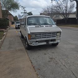 1992 DODGE VAN 2500