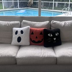 City Furniture Couch & 2 Chairs (3 Piece Set)