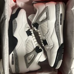 Jordan 4 Retro